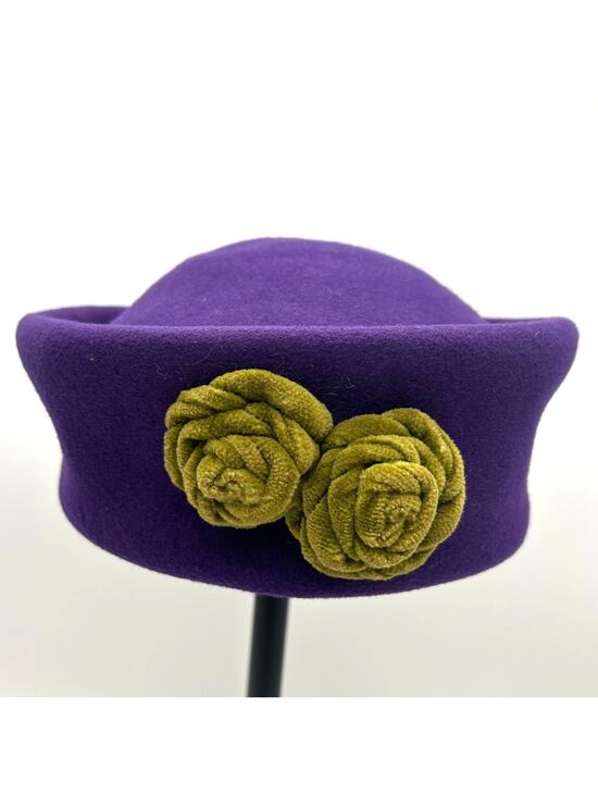 Vintage 80s Purple Wool Felt Pillbox Hat Olive Velvet Rosette Flowers 56cm Sz M main image 4